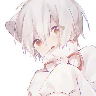 那只小黑猫的头像